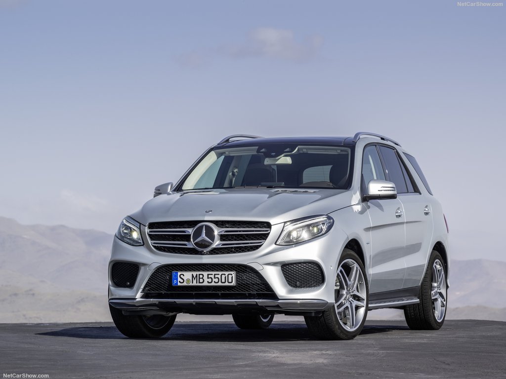 Mercedes GLE, a spasso con "King SUV"
