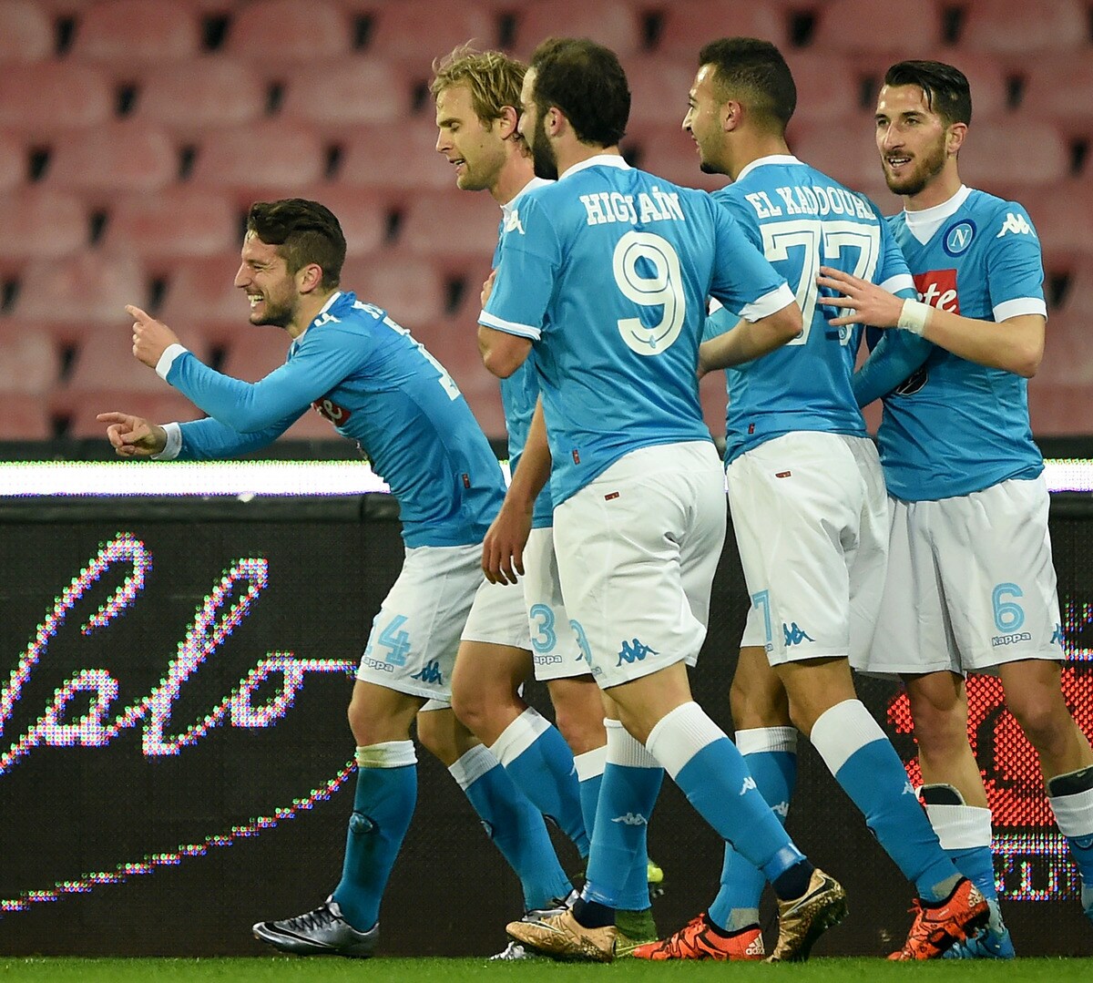 Coppa Italia, Napoli-Verona 3-0: ai quarti con l'Inter