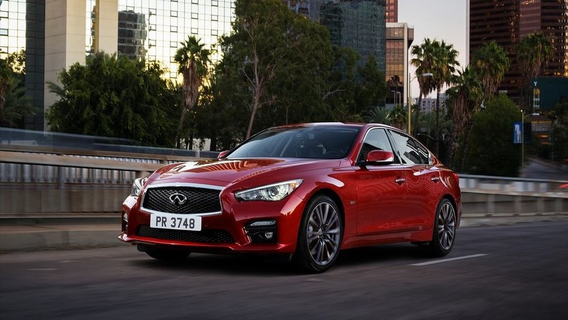 Nuova Infiniti Q50, la berlina da 405 cv
