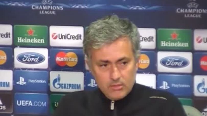 Chelsea, esonerato Mourinho