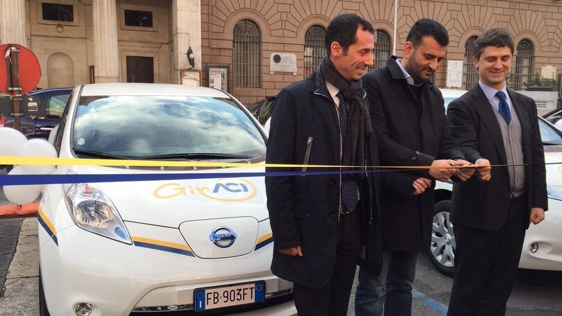 Nissan inaugura il car sharing elettrico