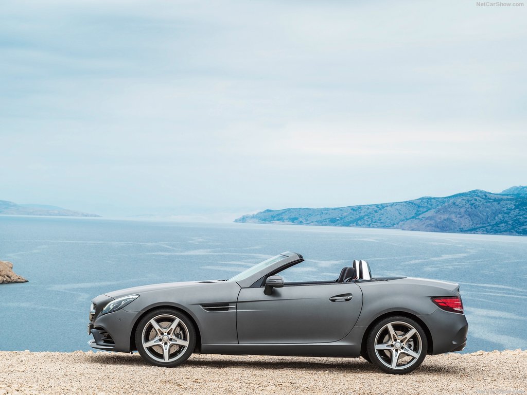 Mercedes SLC, addio SLK, ecco la nuova roadster