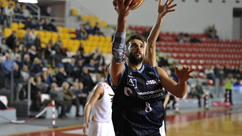 Tavernelli piega la Virtus, il derby è di Latina