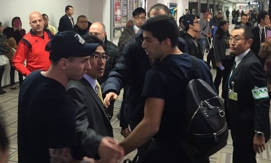 Barcellona, Messi aggredito dai tifosi del River Plate
