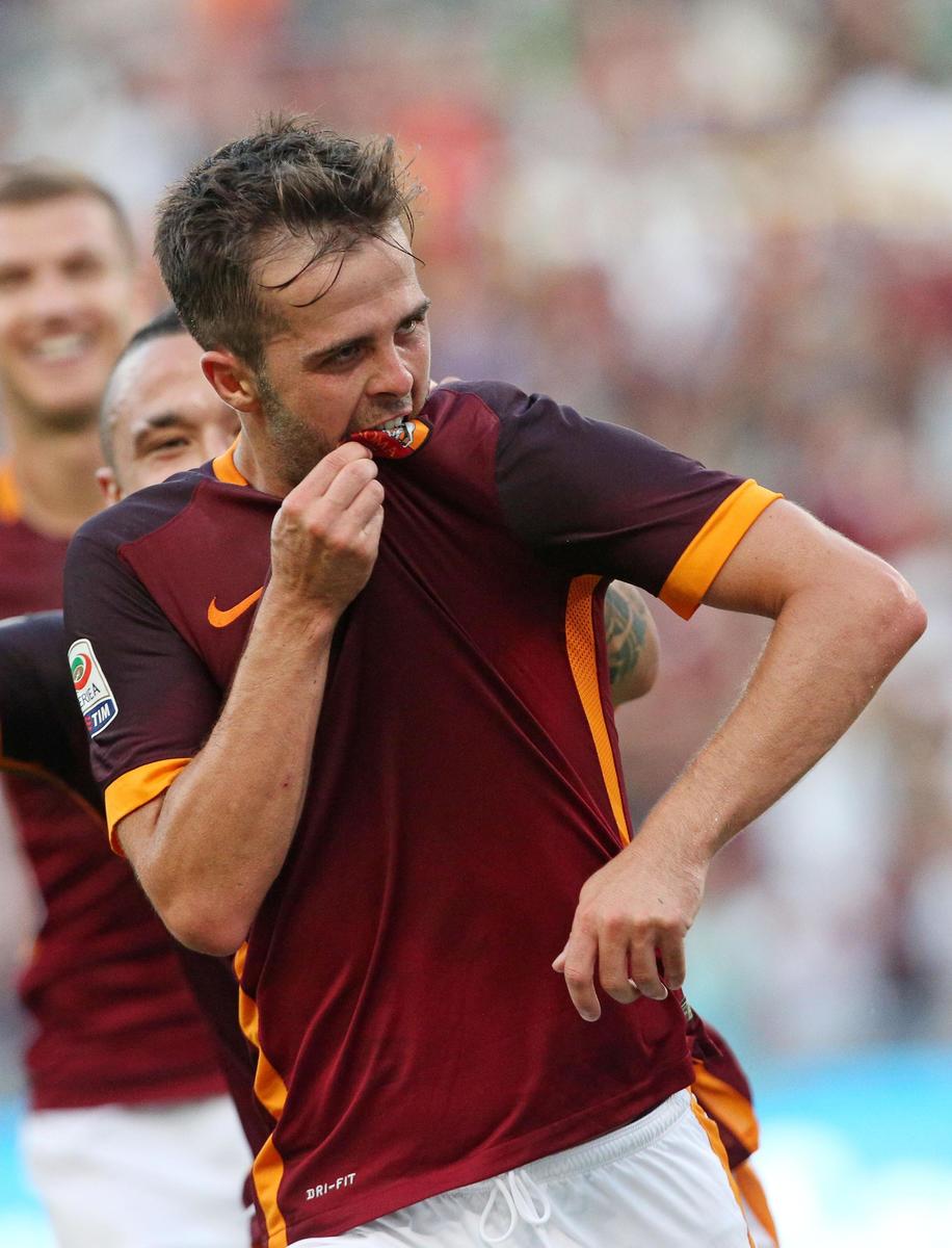 Calciomercato Roma «Pjanic, duello Barcellona-Real»