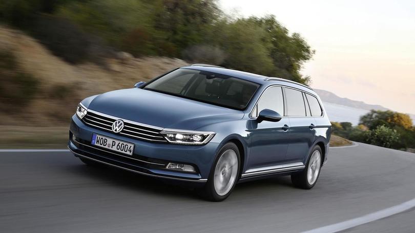 Passat Variant, sfida "familiare" con Audi A4, la prova