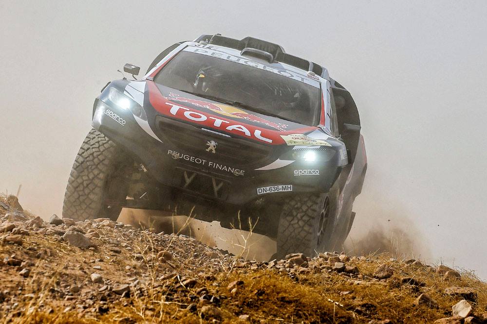 Dakar 2016, il Leone Peugeot sogna col poker d'assi