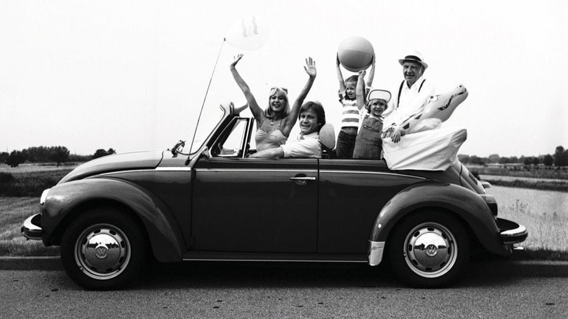 Maggiolino, 70 anni di mito Volkswagen Beetle