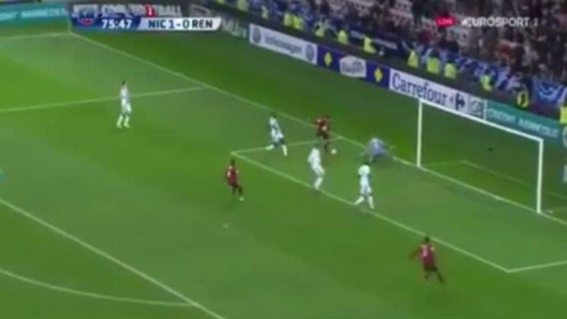Ben Arfa ha rischiato di fare il gol dell'anno