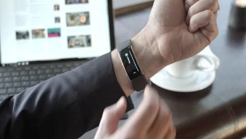 Volvo, l'auto si controlla con lo smartwatch
