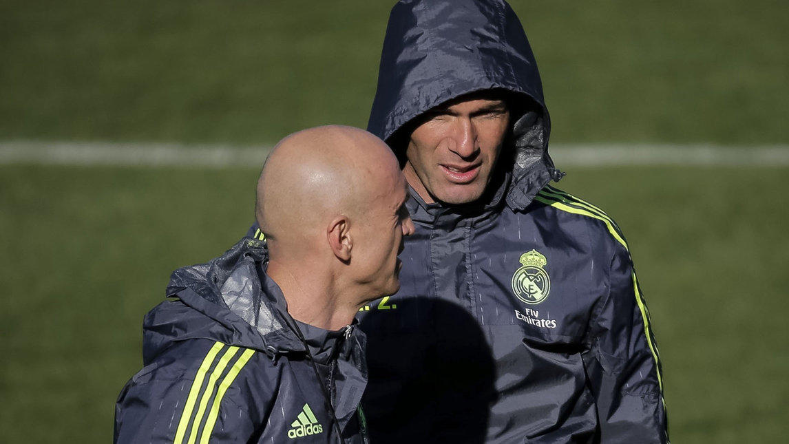 Real Madrid, allenamento con il cappuccio per Zidane