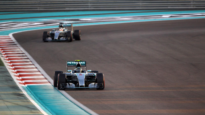 F1, Mercedes: Rosberg e Hamilton svelano la W07