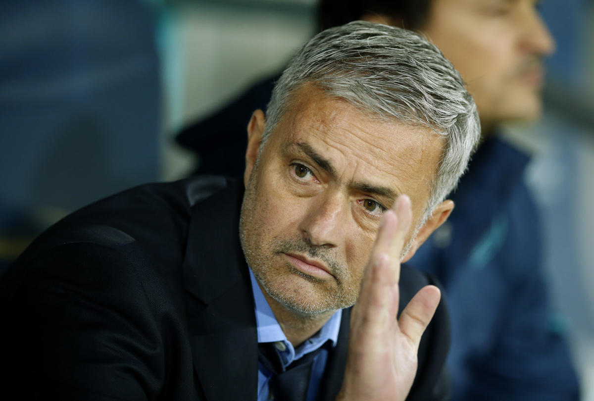 Calciomercato, Mourinho torna all'Inter per soffiarle Icardi. E Mancini chiede Darmian