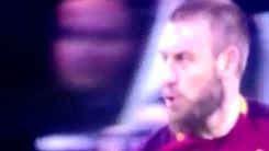 Il labiale di De Rossi a Mandzukic: «Muto, zingaro di m...»