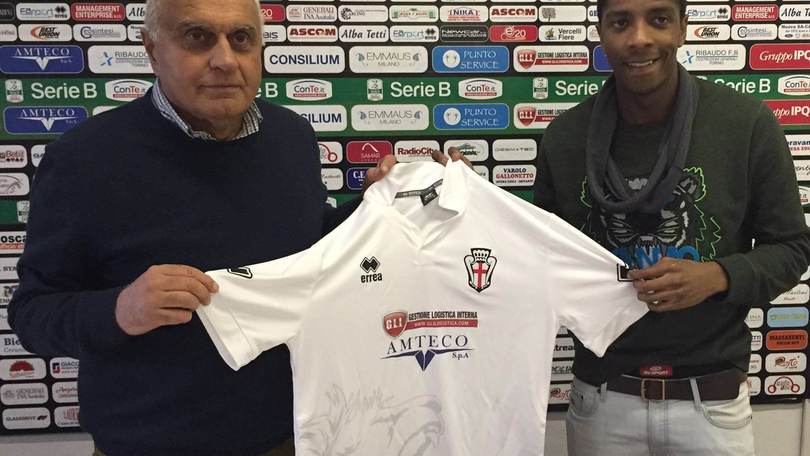 Calciomercato, Pro Vercelli, ufficiale: ingaggiato Malonga