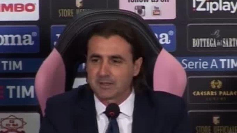 Tedesco si presenta: "Scusate l'emozione..."