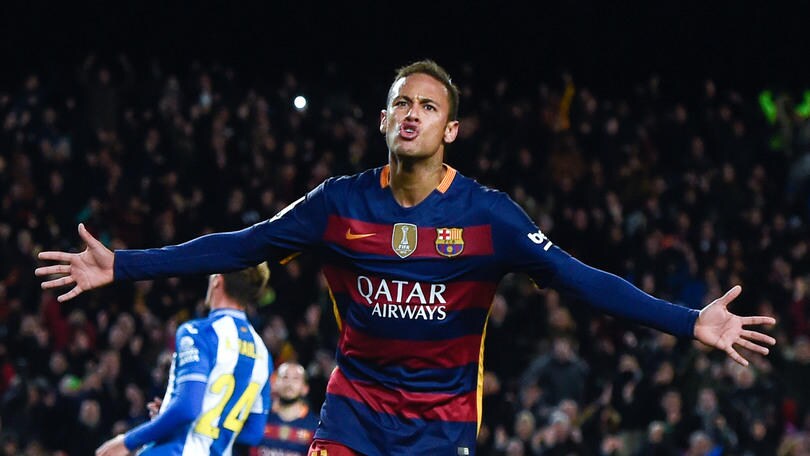 Calciomercato, Dani Alves: «Barcellona, sei pazzo se non rinnovi Neymar»