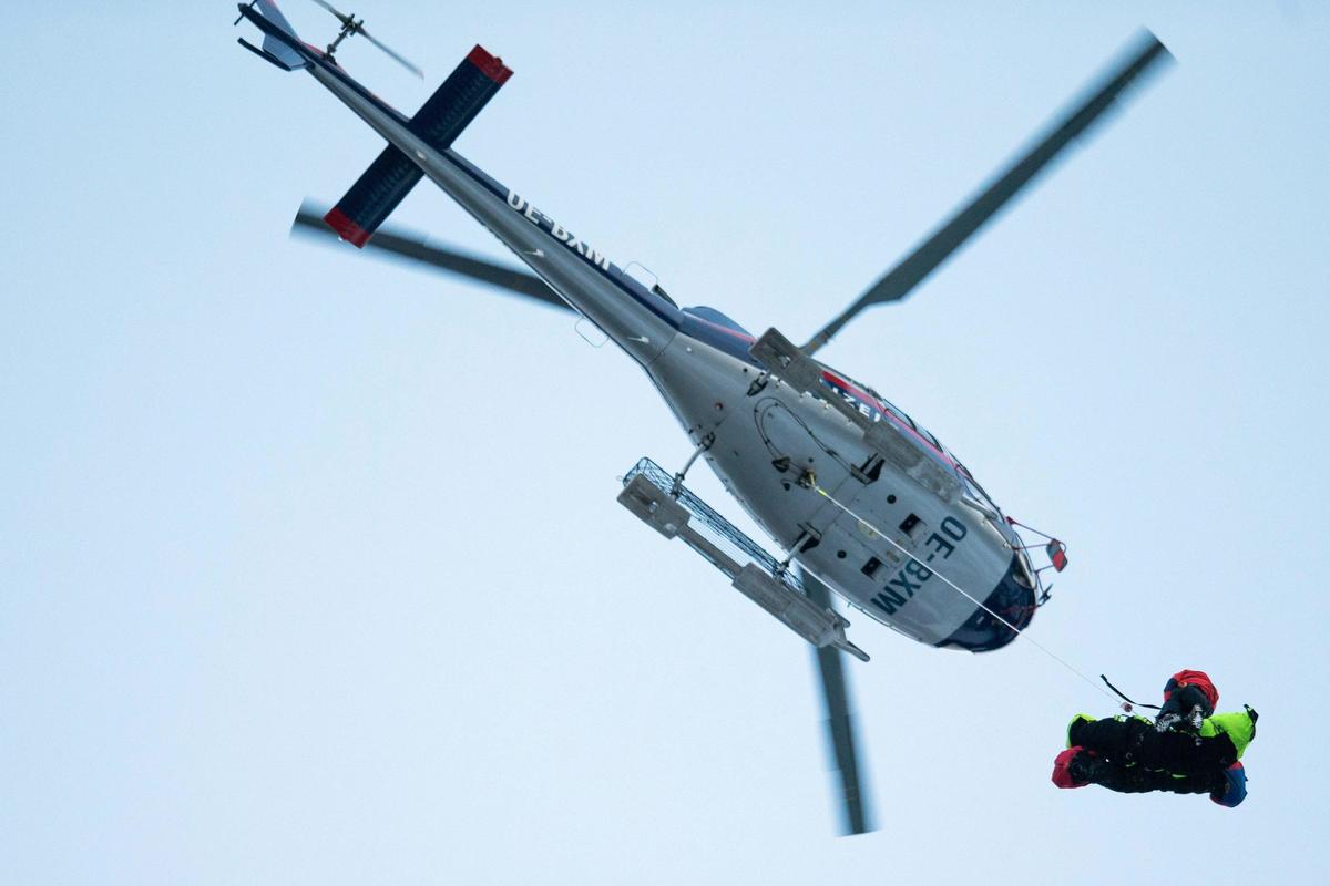 Sci, valanga in Tirolo su un gruppo di scialpinisti: almeno 5 morti