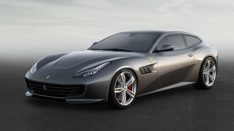 Nuova Ferrari GTC4 Lusso, potenza estrema per 4