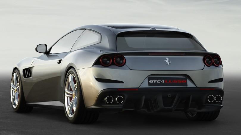 Ferrari GTC4 Lusso, le immagini in anteprima