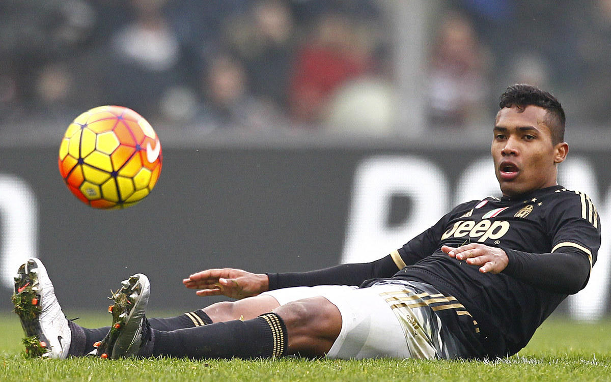 Juventus-Napoli, la sfida scudetto ruolo per ruolo: Alex Sandro o Ghoulam?