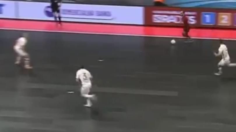 Futsal, Ricardinho inventa un'altra magia!