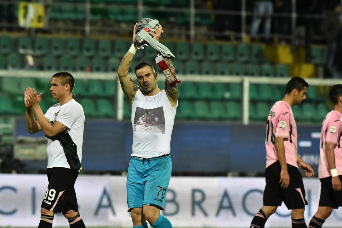 Serie A Palermo, i tifosi vogliono il rinnovo di Sorrentino