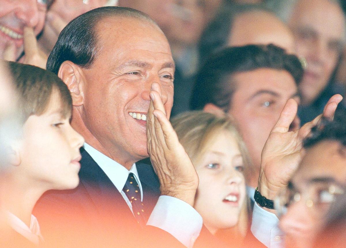 Berlusconi 30: «Non si parla mai del mio Milan, eppure sono 18 anni che faccio le formazioni...»