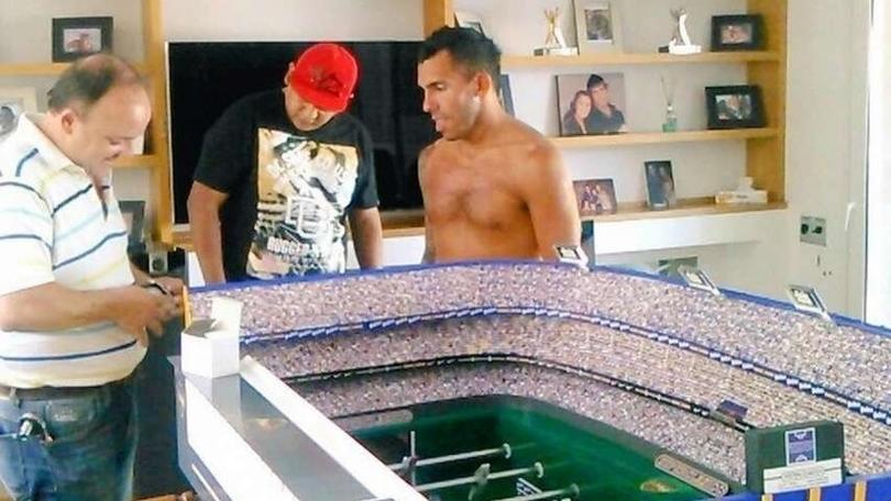 Ecco il biliardino di Tevez a forma di Bombonera