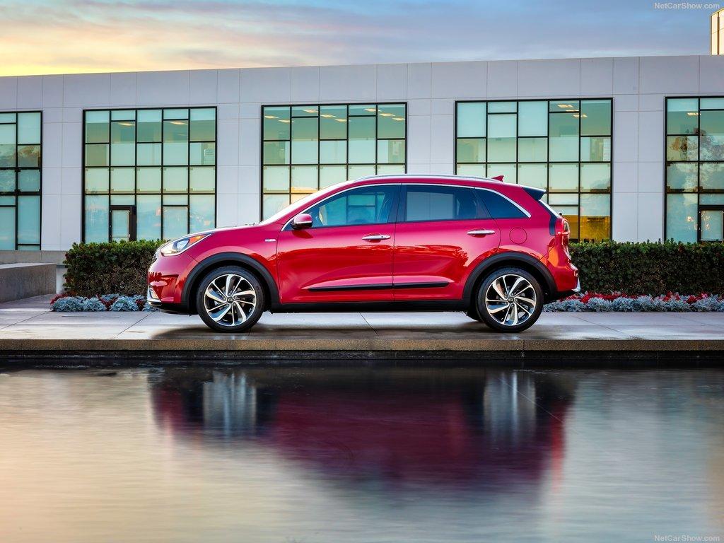 Kia Niro, prime immagini del SUV ibrido