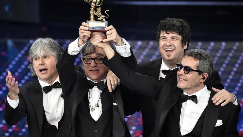 Sanremo 2016, vincono gli Stadio: share in calo per Juventus-Napoli