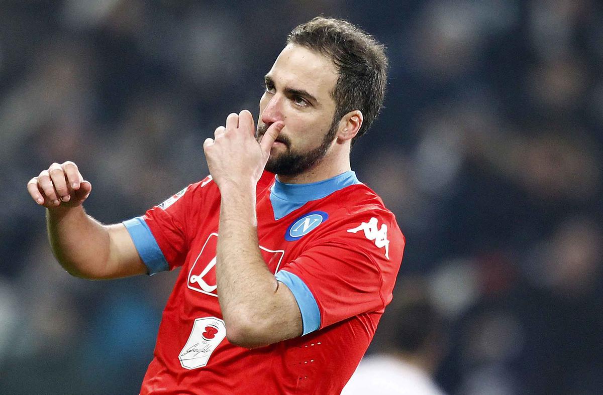 Europa League Napoli, dilemma Sarri: Higuain titolare o no?