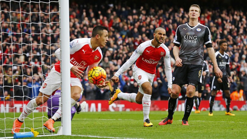 Premier League: Arsenal-Leicester 2-1, Aston Villa-Liverpool 0-6