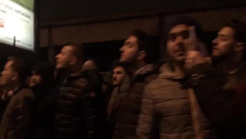 Napoli: 3000 tifosi a Capodichino