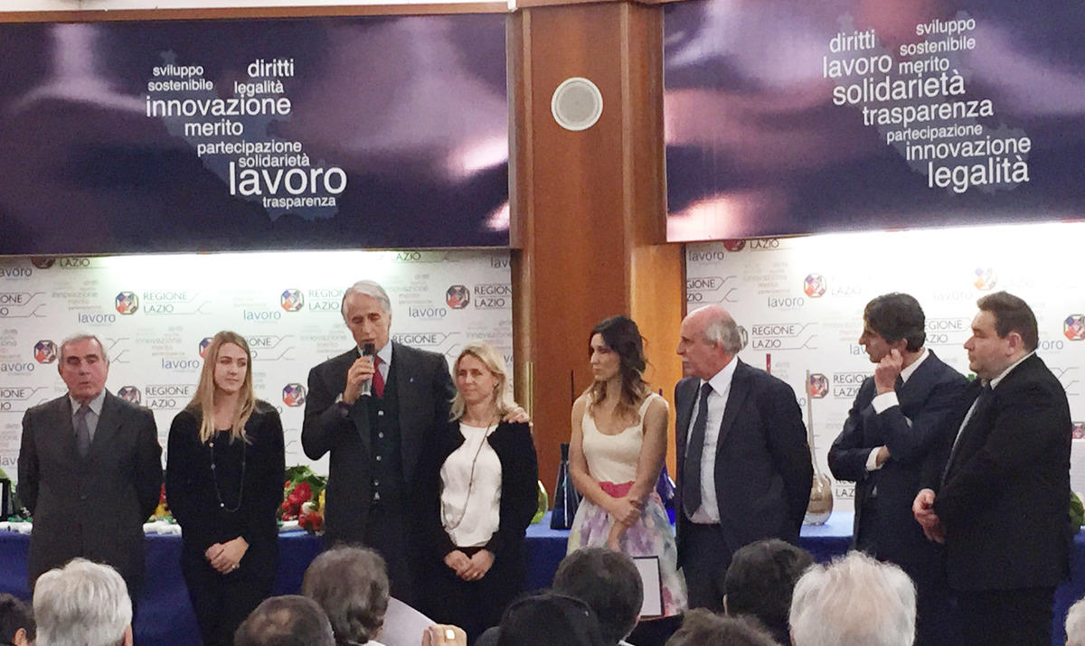 Volley: Emozione per la consegna del Premio Coni ad Andrea Scozzese