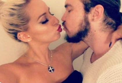 Darcy muore a 22 anni: l'Inno all'amore del fidanzato sui social