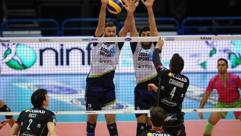 Cmc Romagna corsara a Latina, 3-2. Riaperta la corsa ai play off