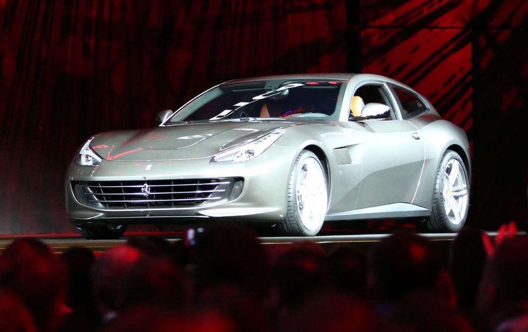 Ferrari GTC4 Lusso, il video dell'anteprima mondiale