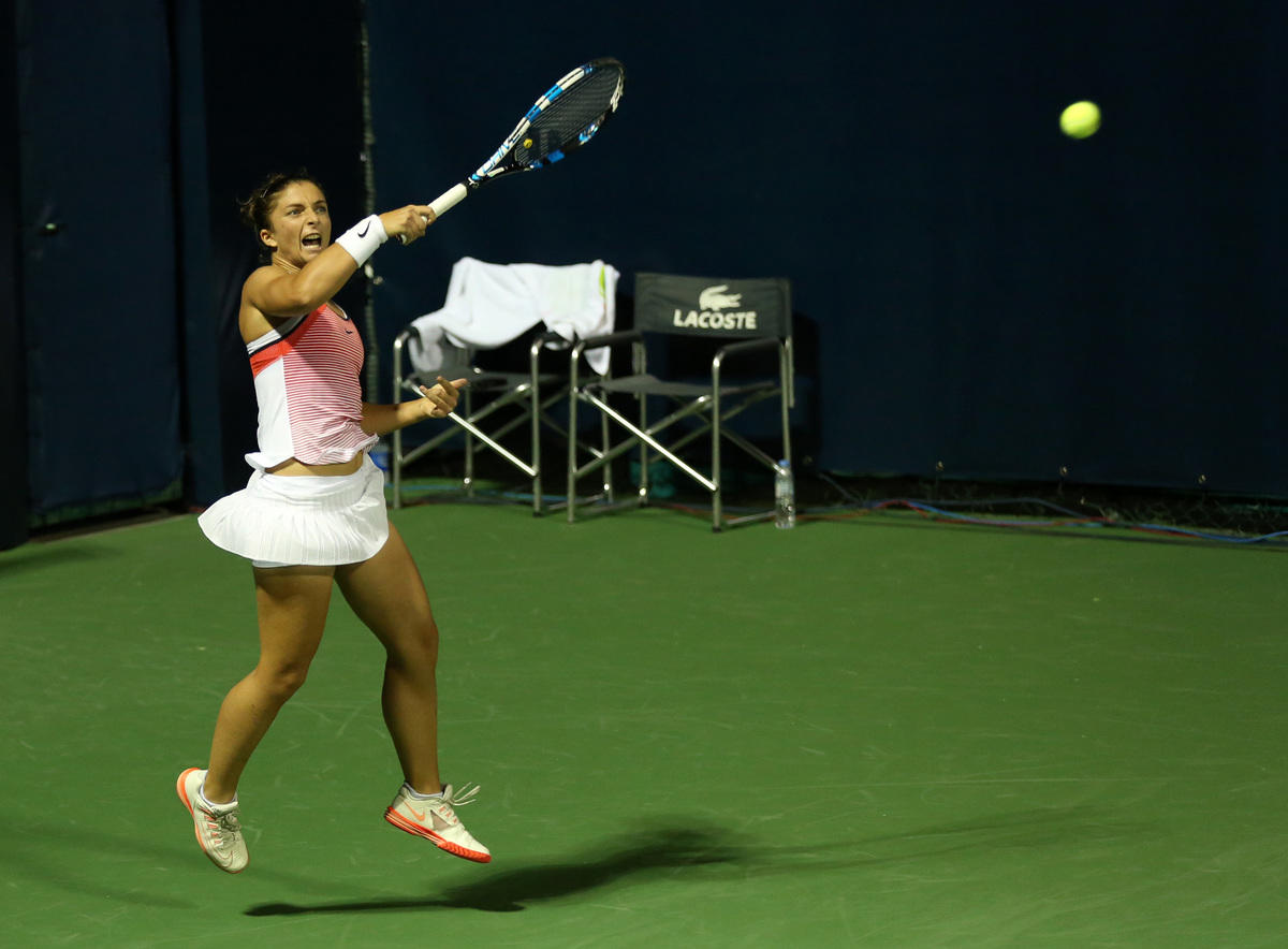 Tennis, Dubai: esordio ok per Errani, delusione Vinci