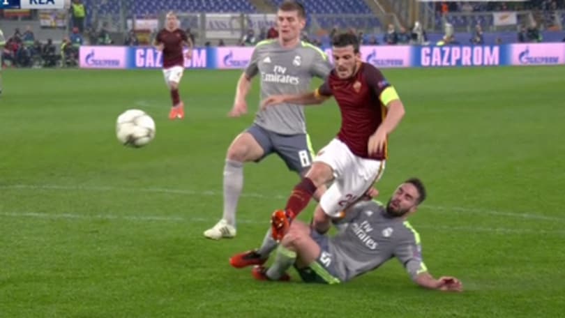 I rigori negati alla Roma e il disastro degli arbitri che Collina manda in Europa