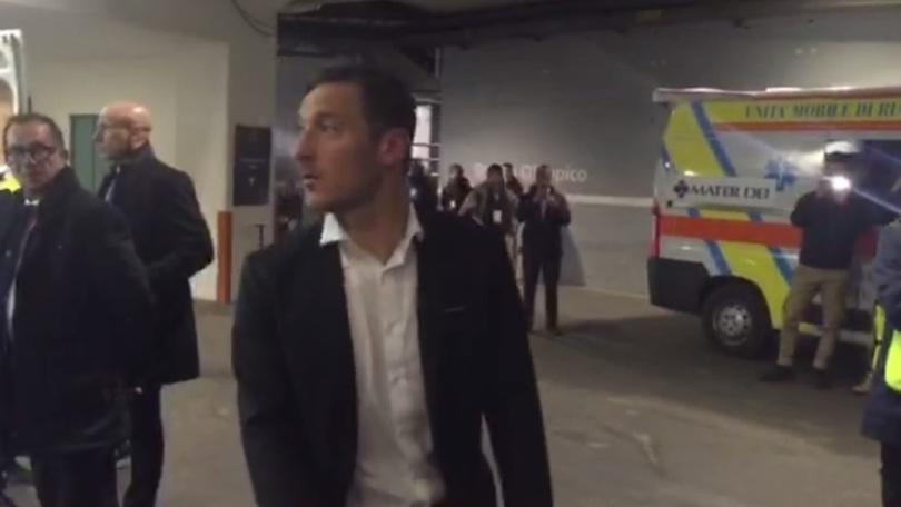 Totti ad un giornalista: «Ma che ce fai con me ormai»