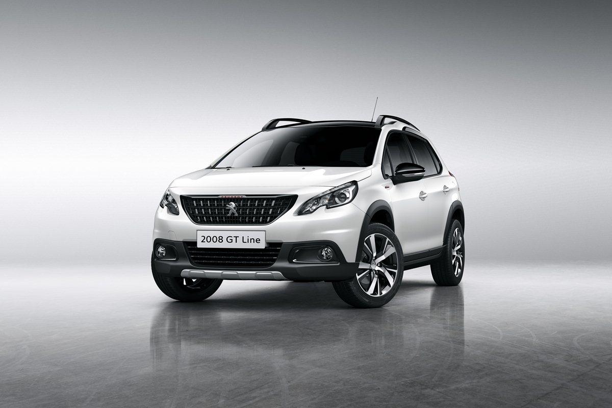 Peugeot 2008, il SUV compatto si rinnova