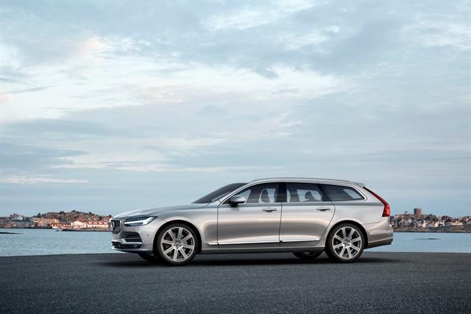 Volvo V90, prime foto della station, Salone di Ginevra 2016