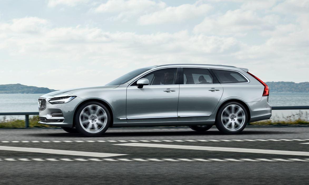 Nuova Volvo V90, lusso familiare