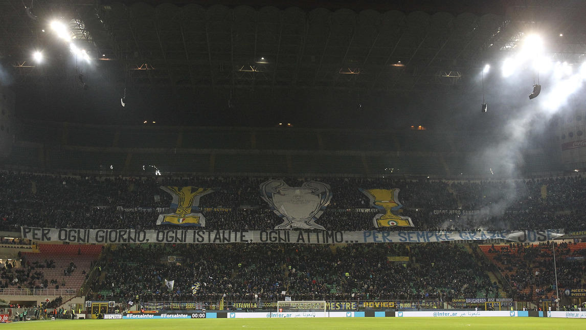 Serie A Inter, che accoglienza dei tifosi per Mourinho