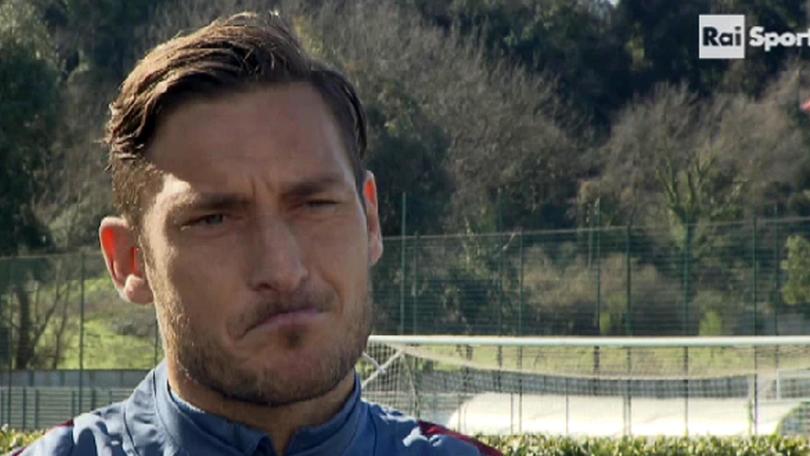 Caso Totti, sui social i tifosi della Roma spaccati