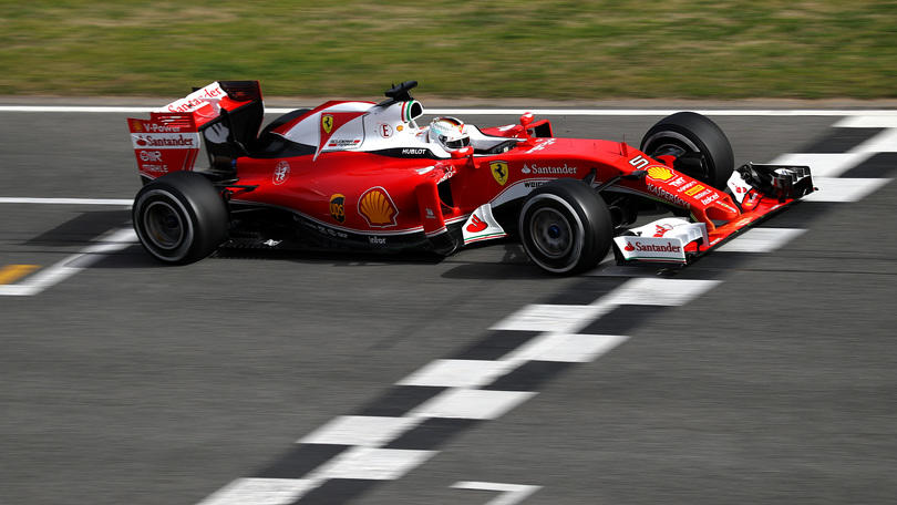 F1, Vettel chiude al comando la prima giornata di test