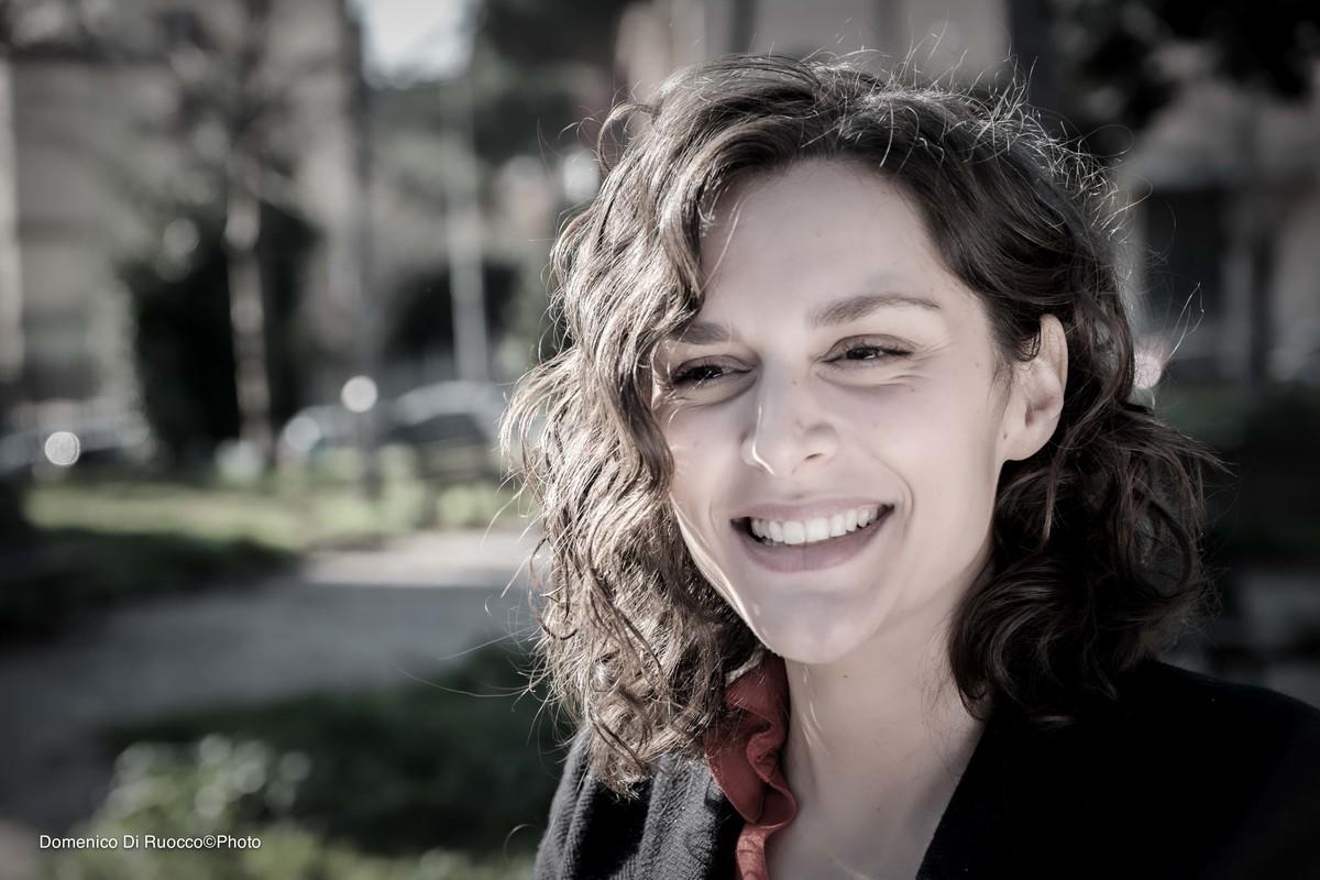 Raffaella Rea: «La bellezza va vissuta con ironia»