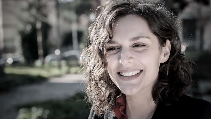 Raffaella Rea: «La bellezza va vissuta con ironia»