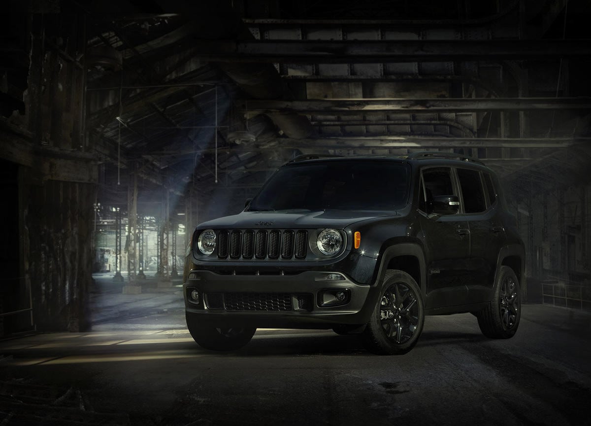 Jeep omaggia Batman v Superman con Renegade Dawn of Justice